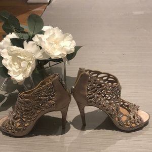 Elegant rhinestones open toe pumps